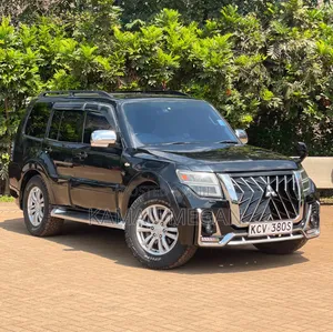 Mitsubishi Pajero 2012 Black
