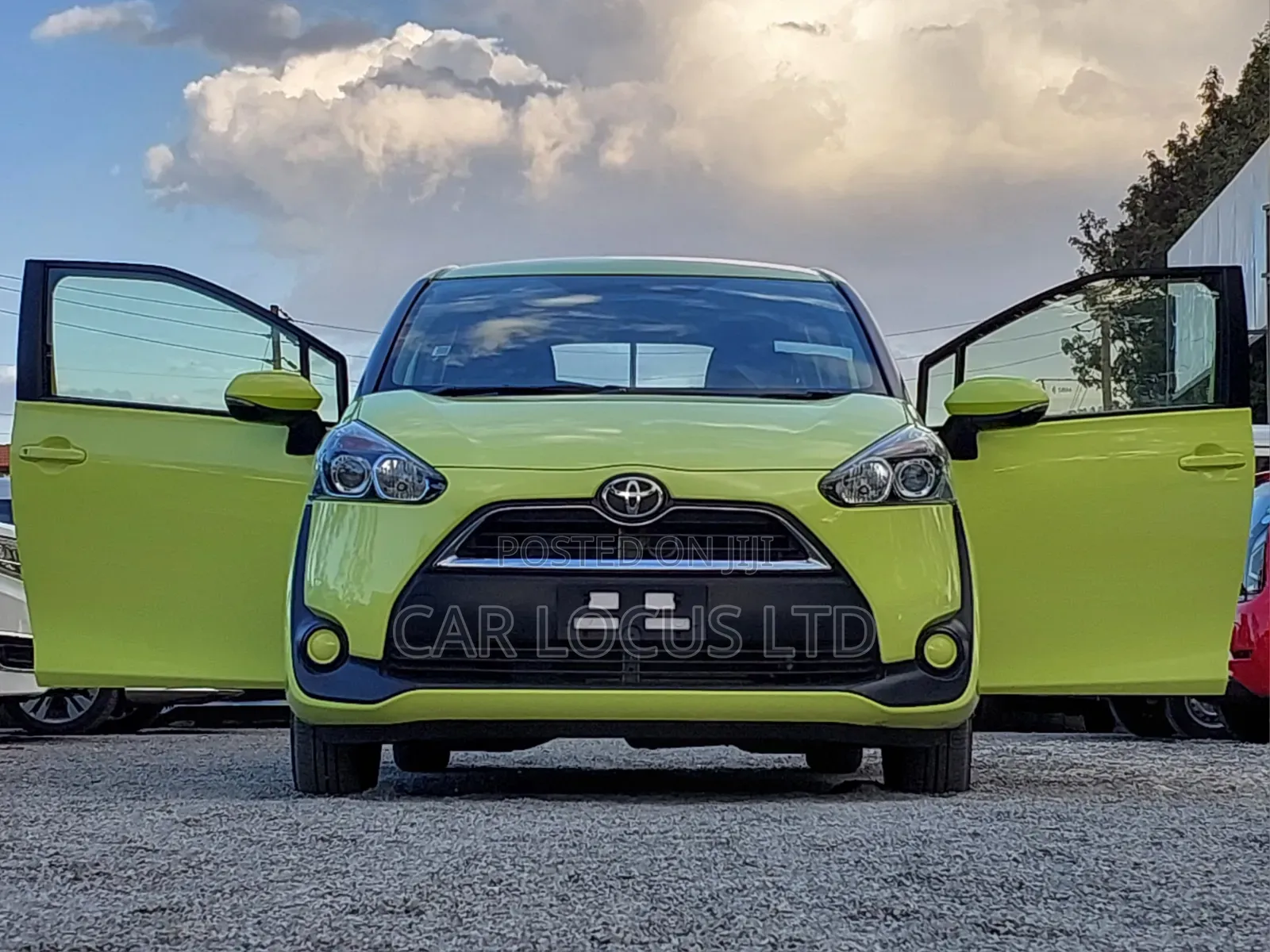 Toyota Sienta 2018 Green