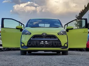 Toyota Sienta 2018 Green