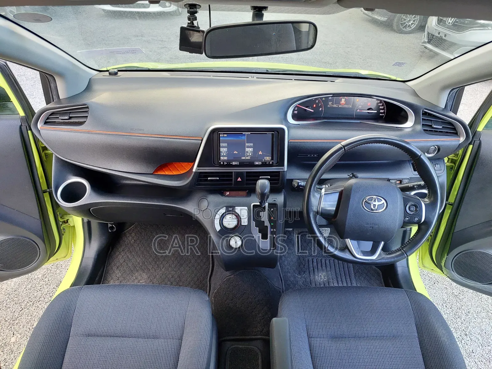 Toyota Sienta 2018 Green