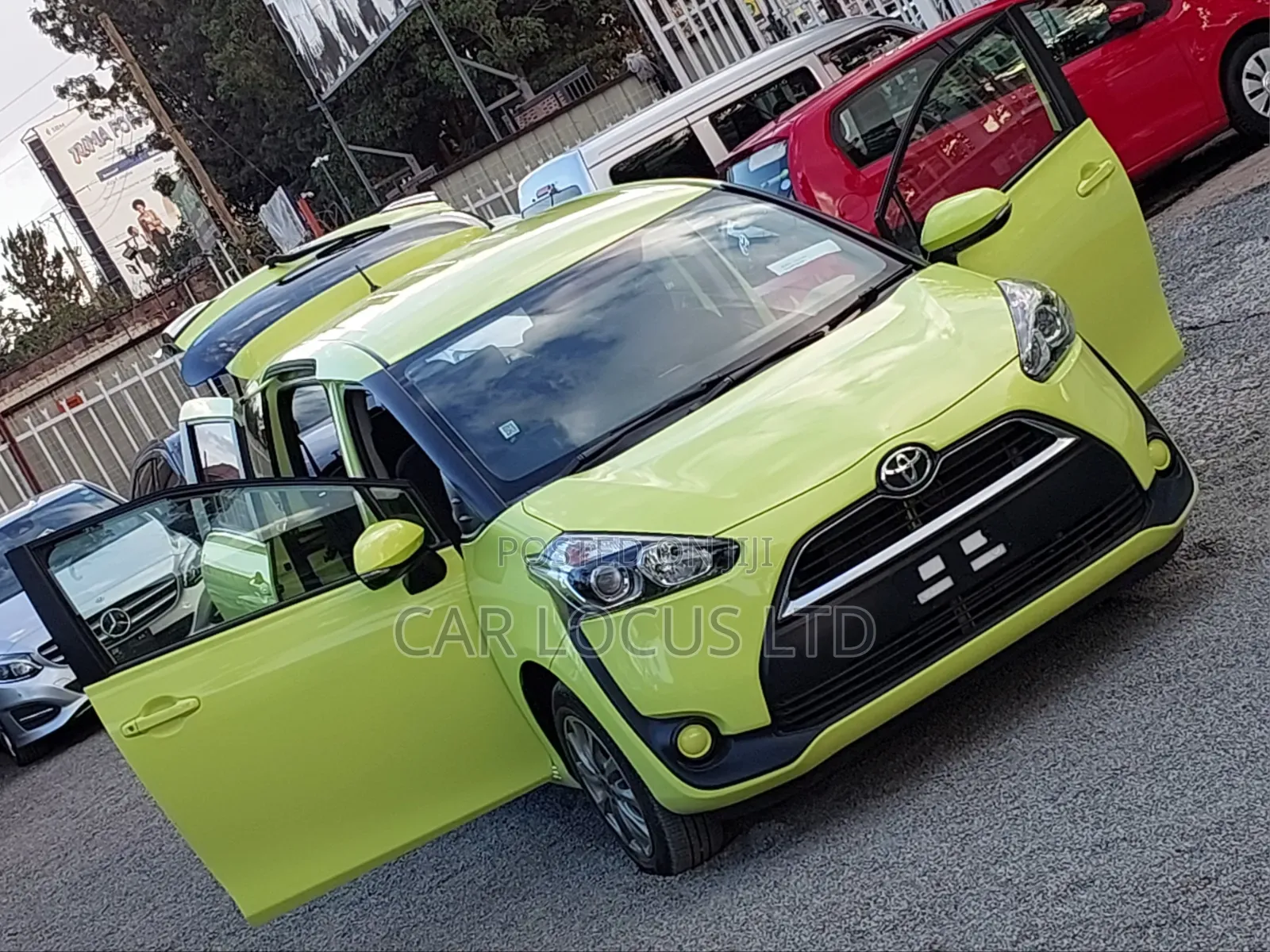 Toyota Sienta 2018 Green