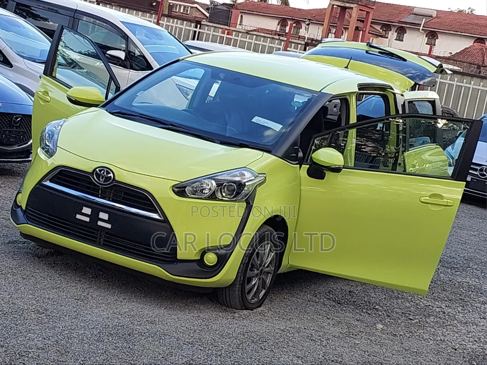 Toyota Sienta 2018 Green