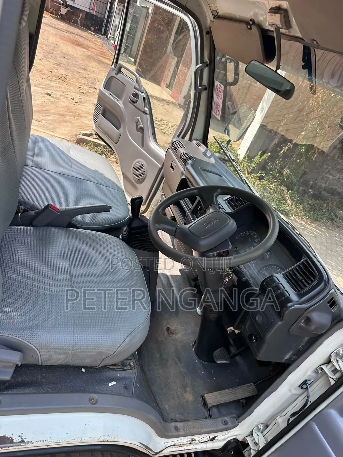 Isuzu NKR Local 2018
