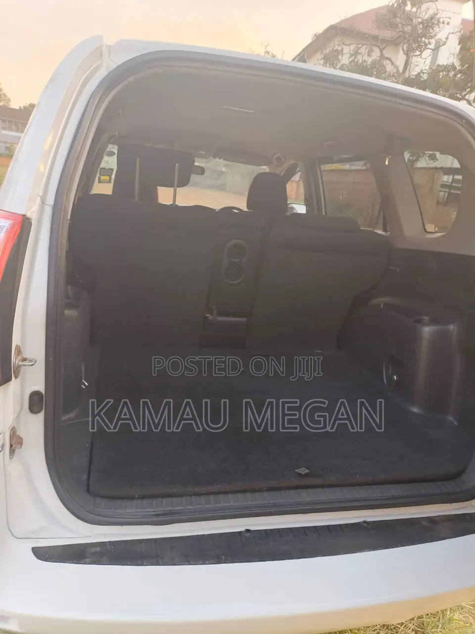 Toyota Vanguard 2010 White
