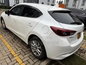 Mazda Axela 2018 White