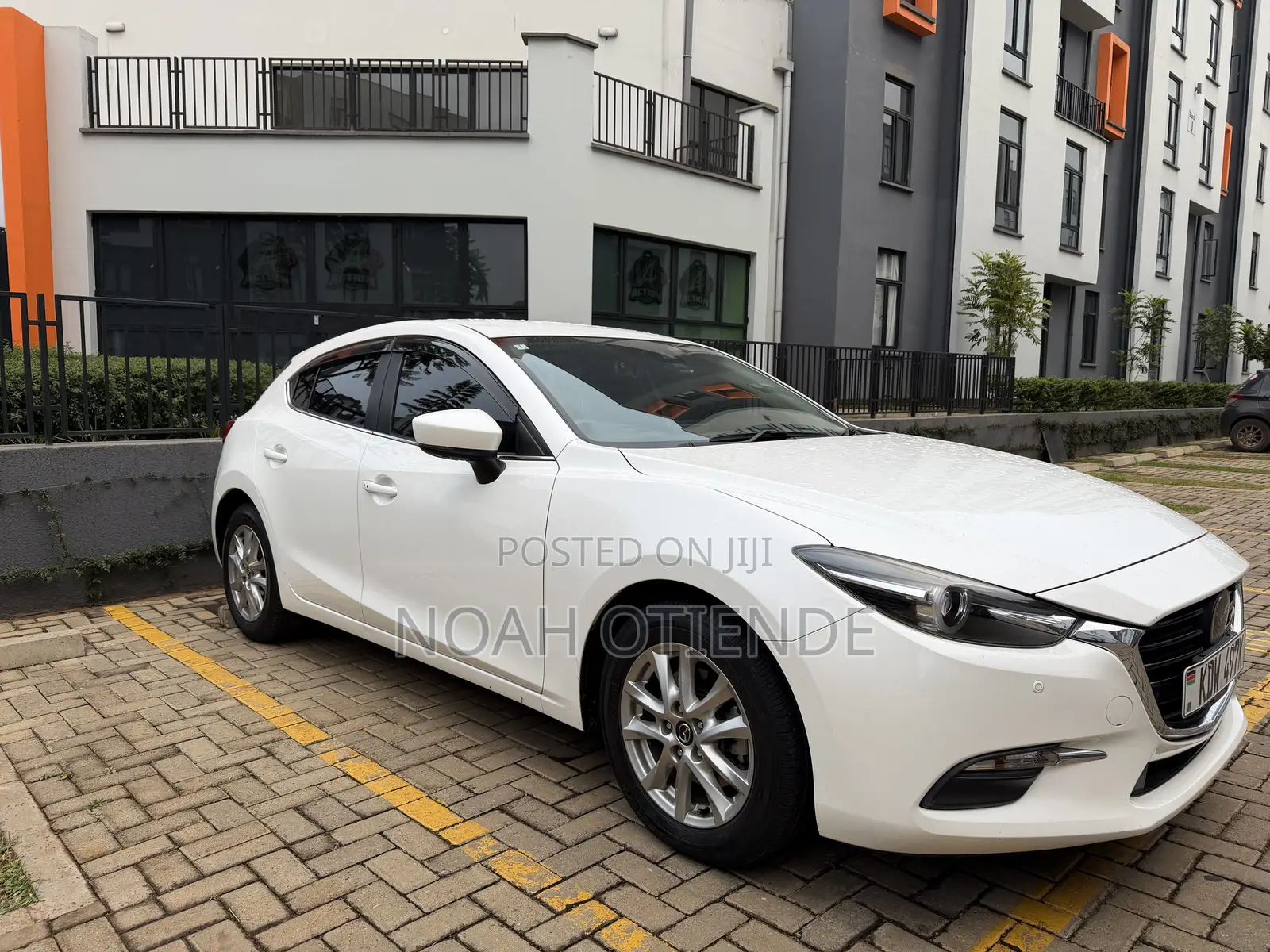 Mazda Axela 2018 White