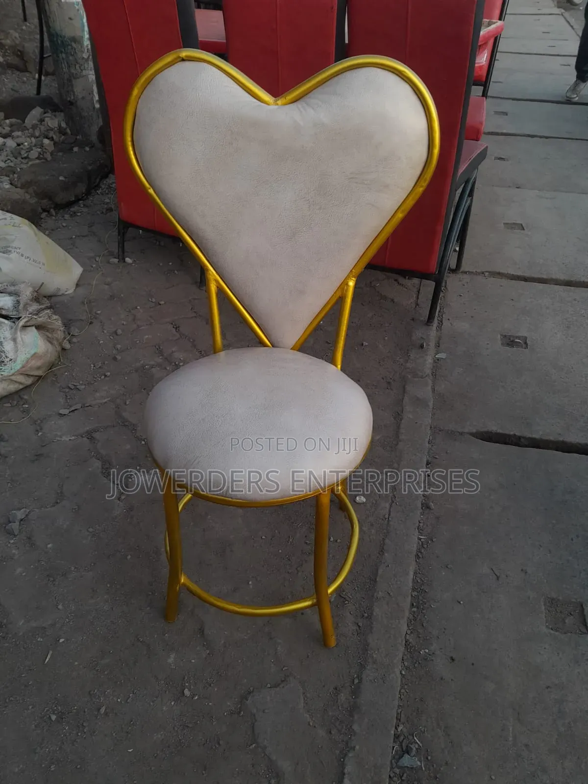 Modern Waiting Chair