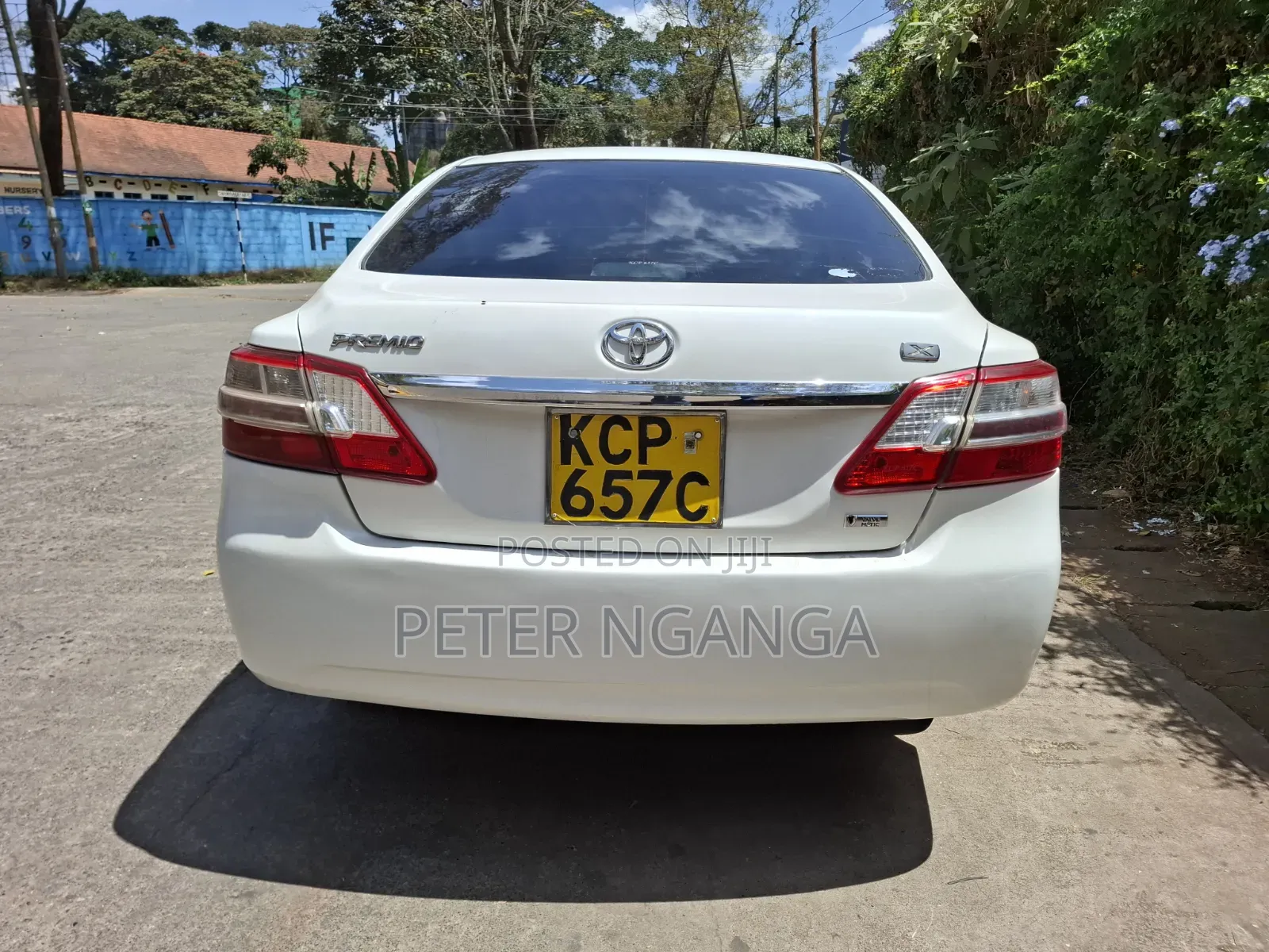Toyota Premio 2010 White