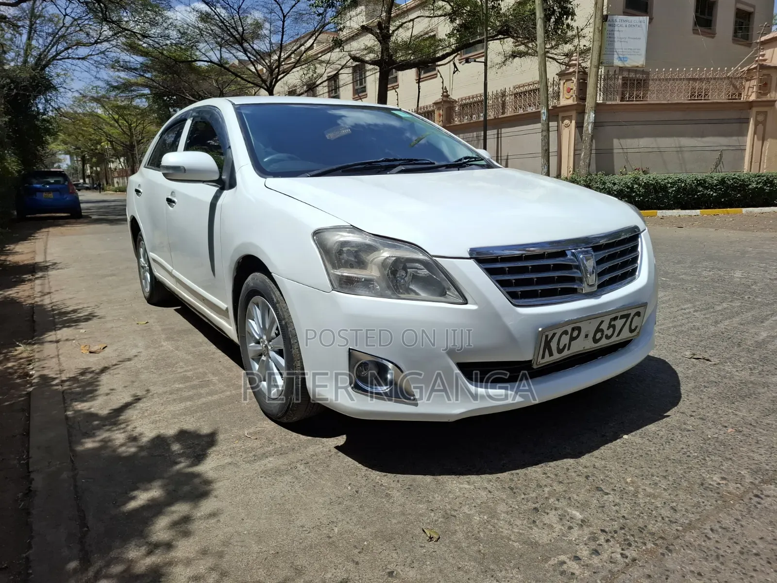 Toyota Premio 2010 White