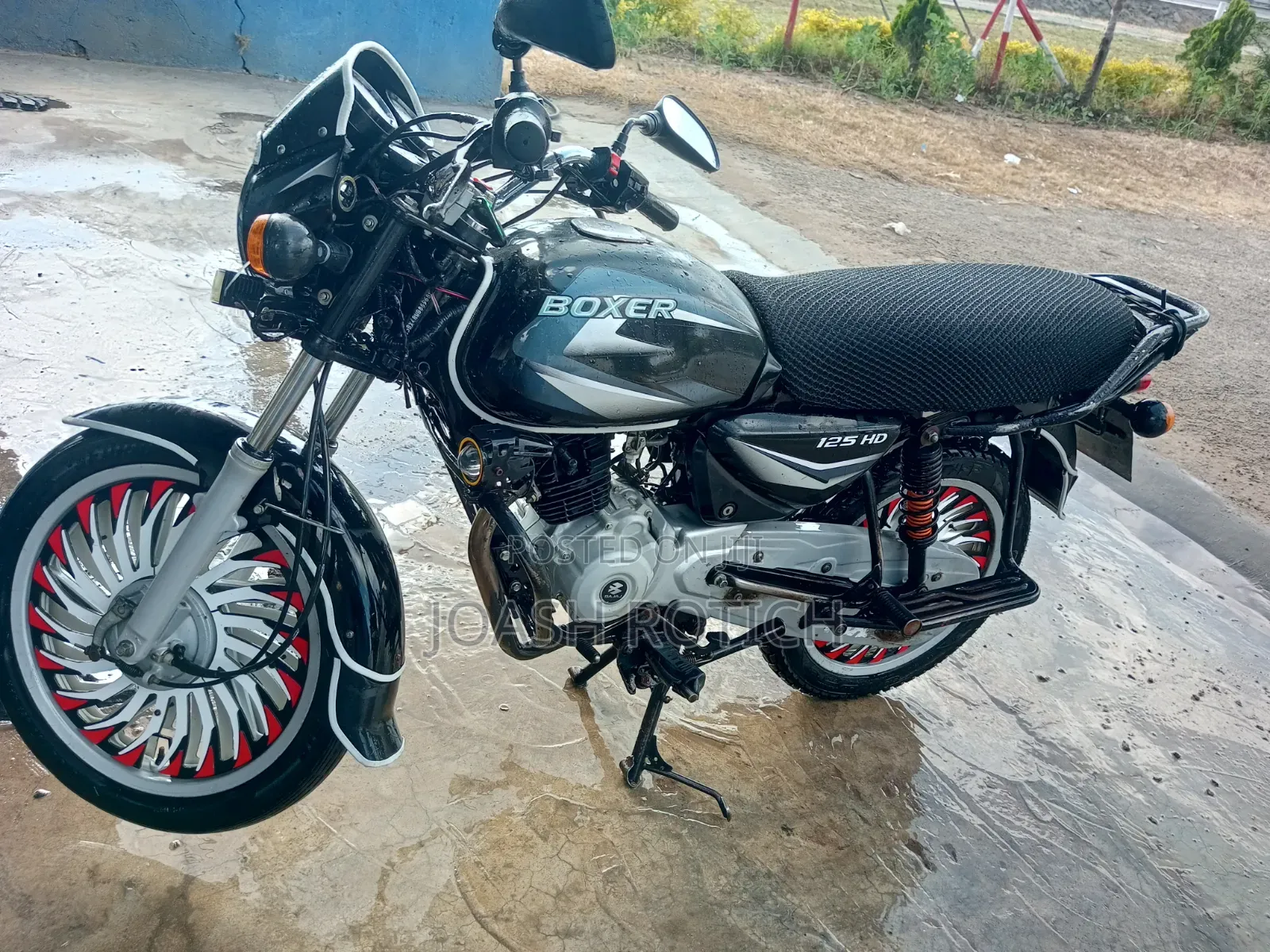 New Bajaj Boxer 125 2024 Black