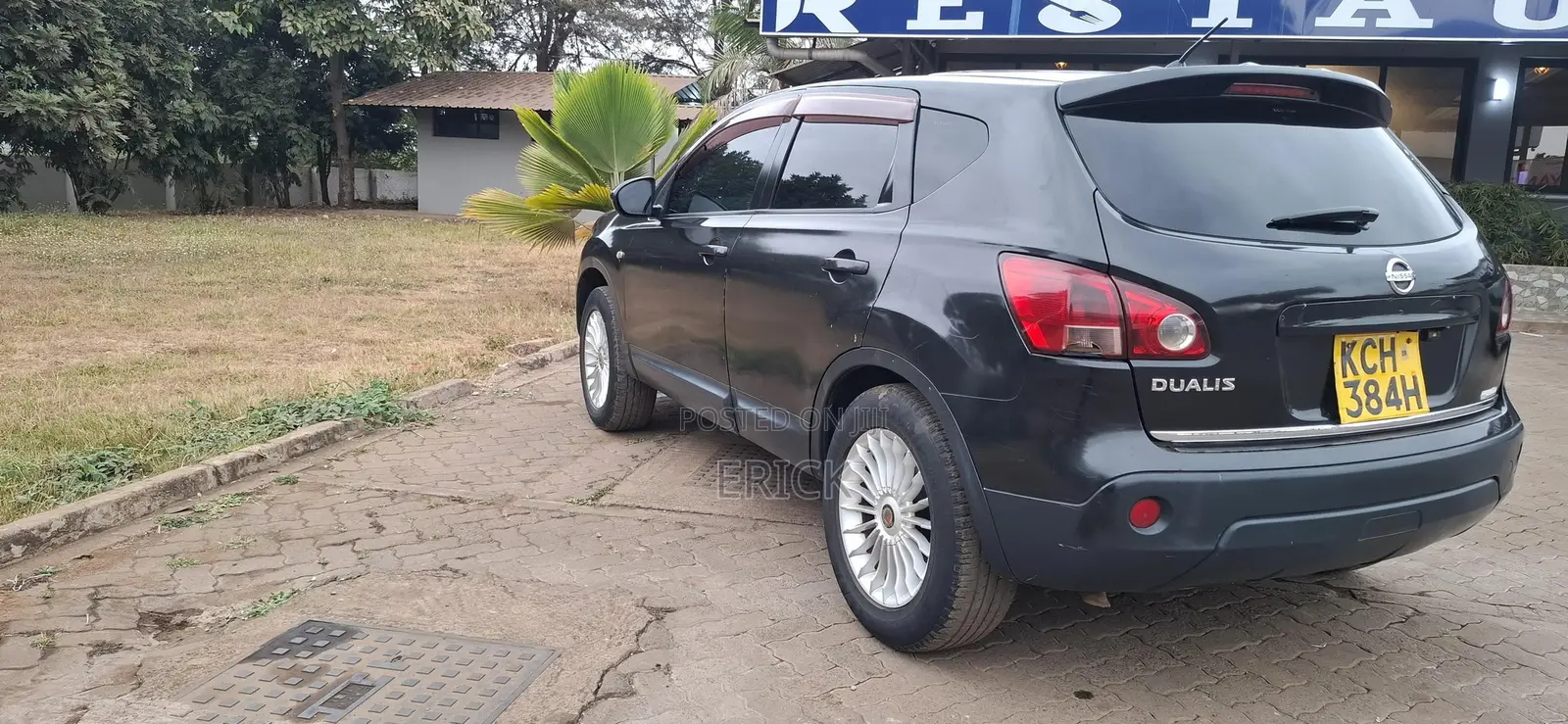 Nissan Dualis 2010 Black