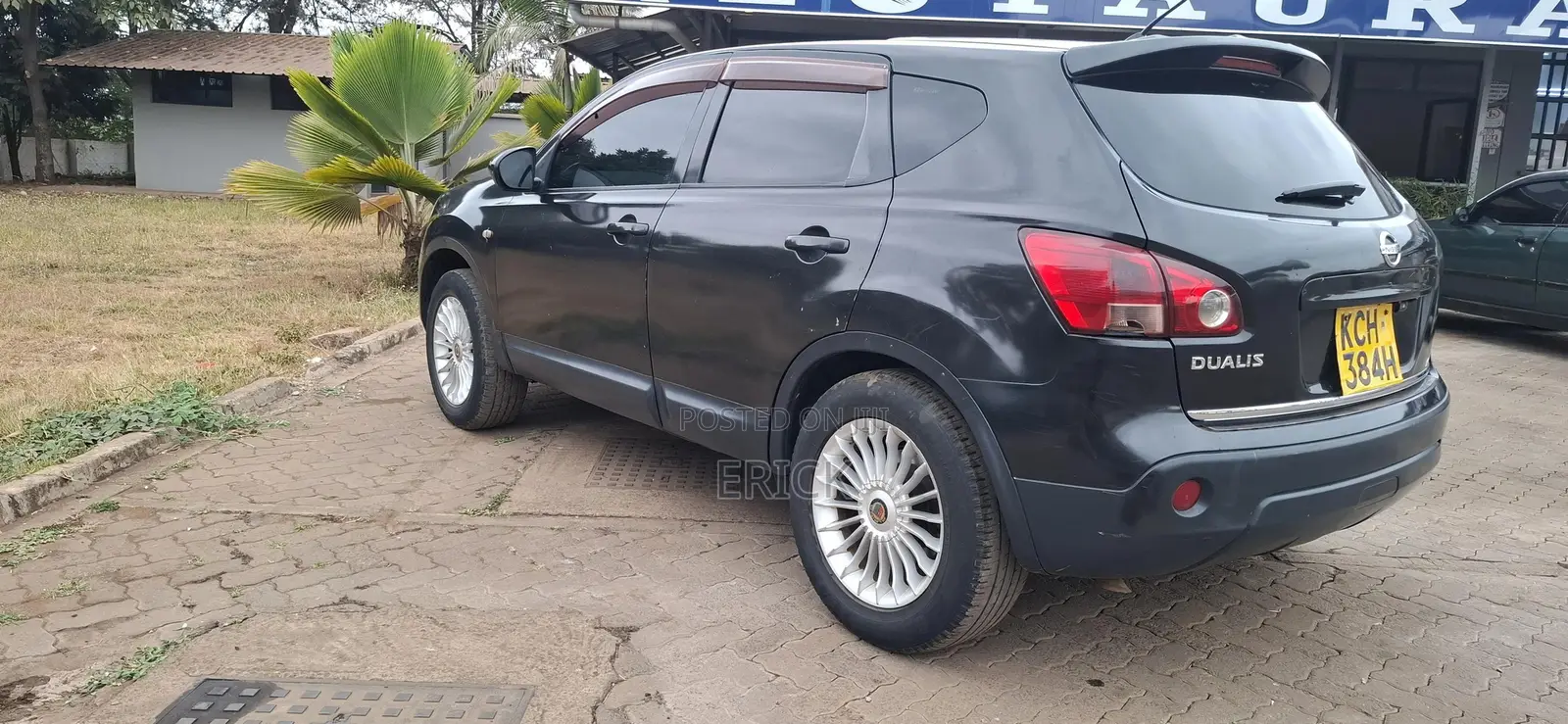 Nissan Dualis 2010 Black