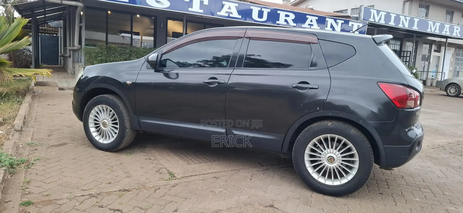 Nissan Dualis 2010 Black