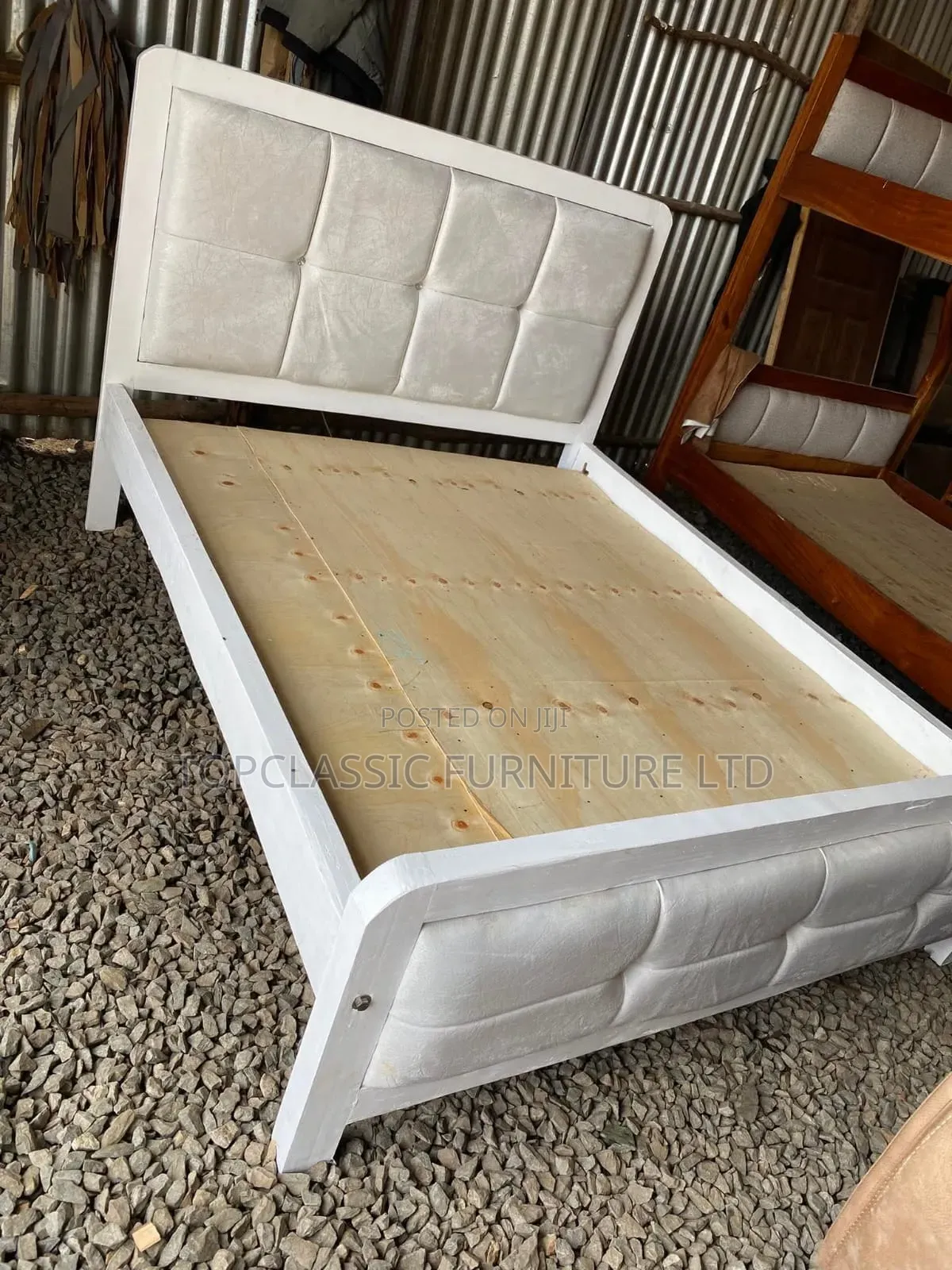 4x6 Mocket Bed White  With White Frames
