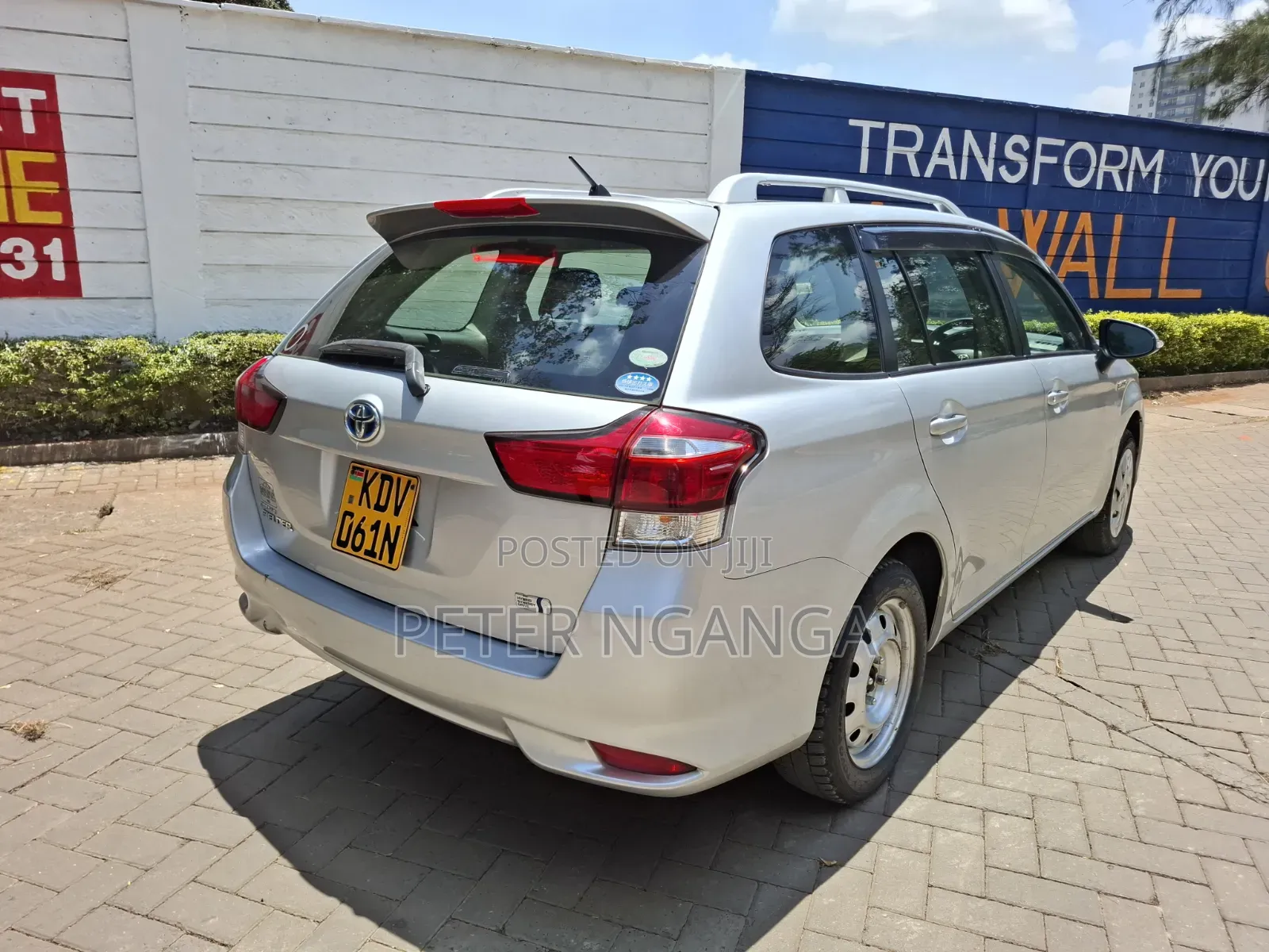 Toyota Corolla Fielder 2018 Silver