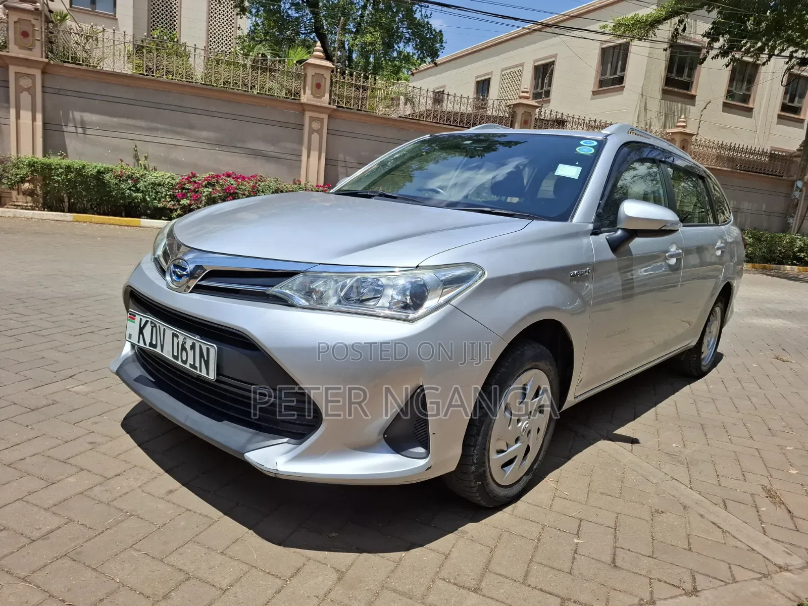 Toyota Corolla Fielder 2018 Silver