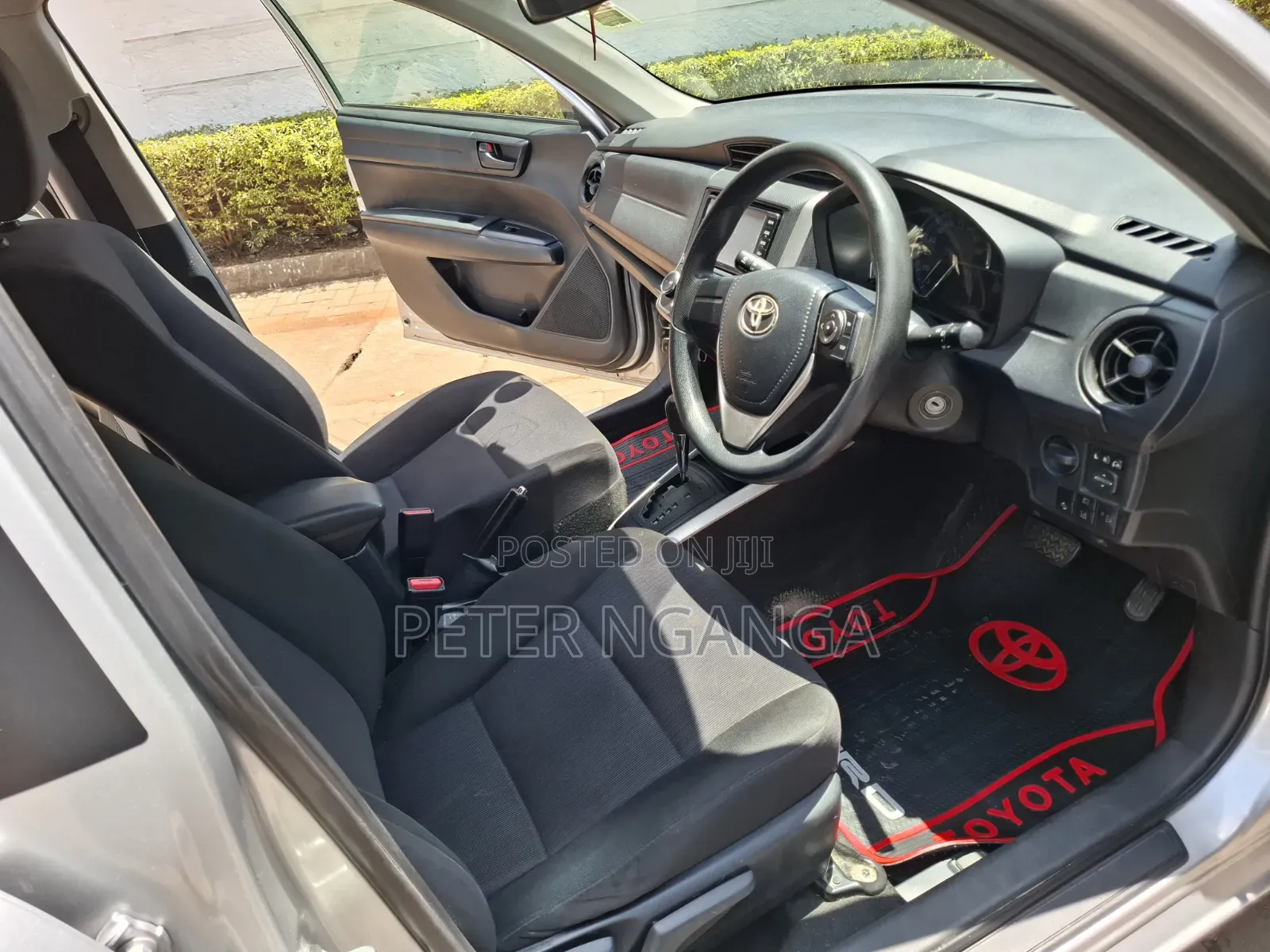 Toyota Corolla Fielder 2018 Silver