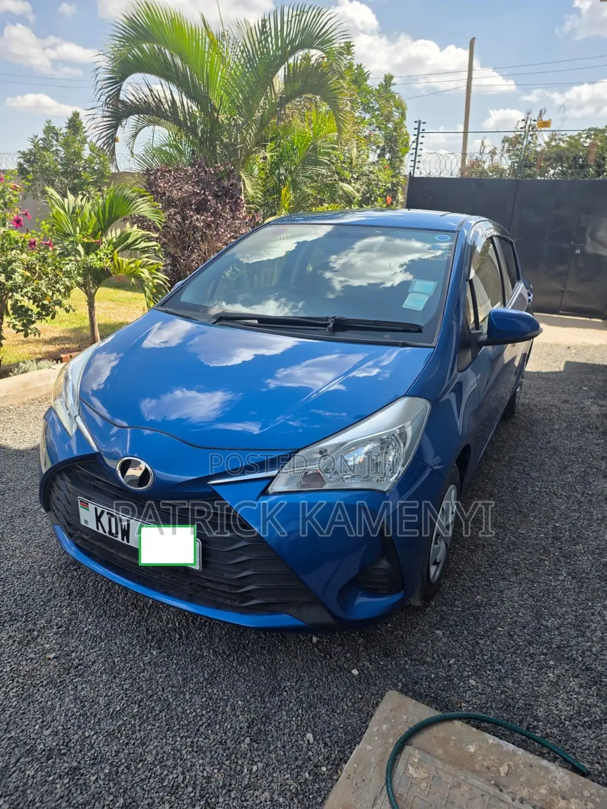 Toyota Vitz 1.0 FWD 5dr 2018 Blue