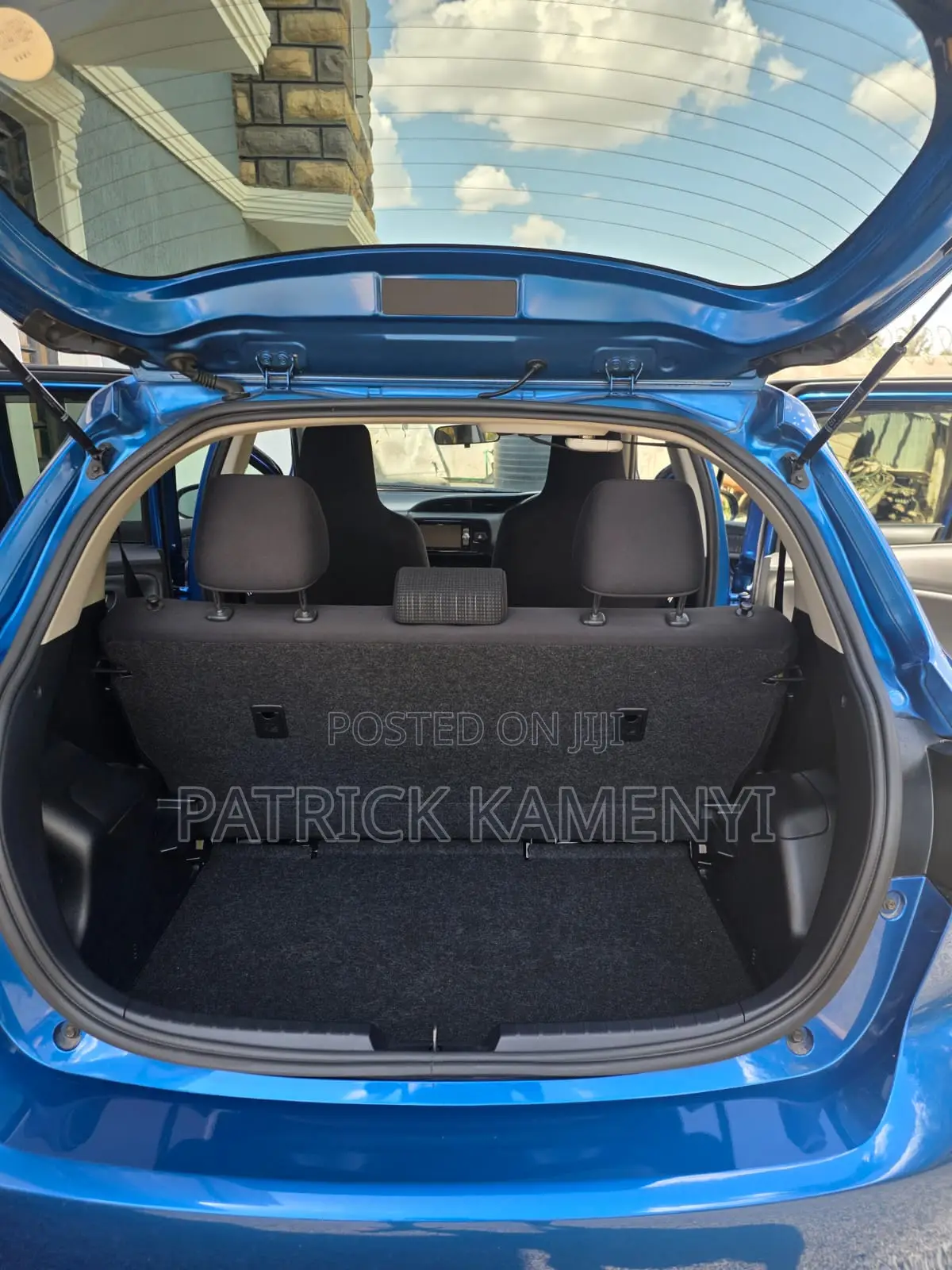 Toyota Vitz 1.0 FWD 5dr 2018 Blue