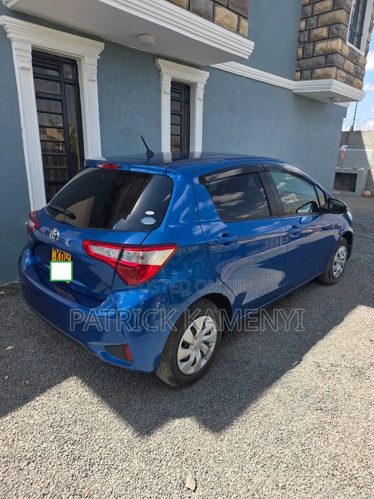 Toyota Vitz 1.0 FWD 5dr 2018 Blue