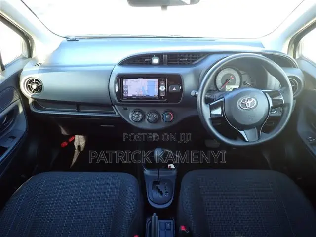 Toyota Vitz 1.0 FWD 5dr 2018 Blue