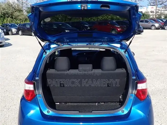 Toyota Vitz 1.0 FWD 5dr 2018 Blue