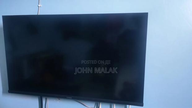 32 Inch Vitron TV
