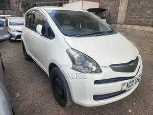 Toyota Ractis 2008 White