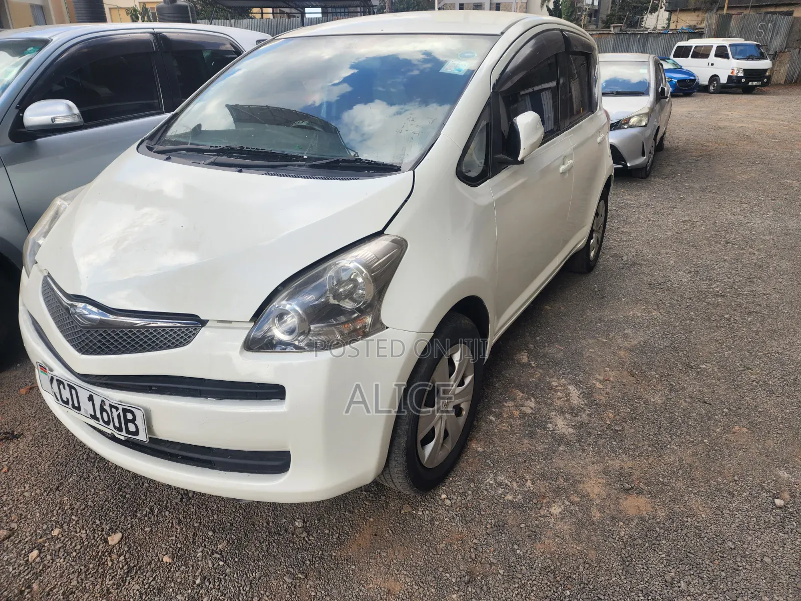 Toyota Ractis 2008 White
