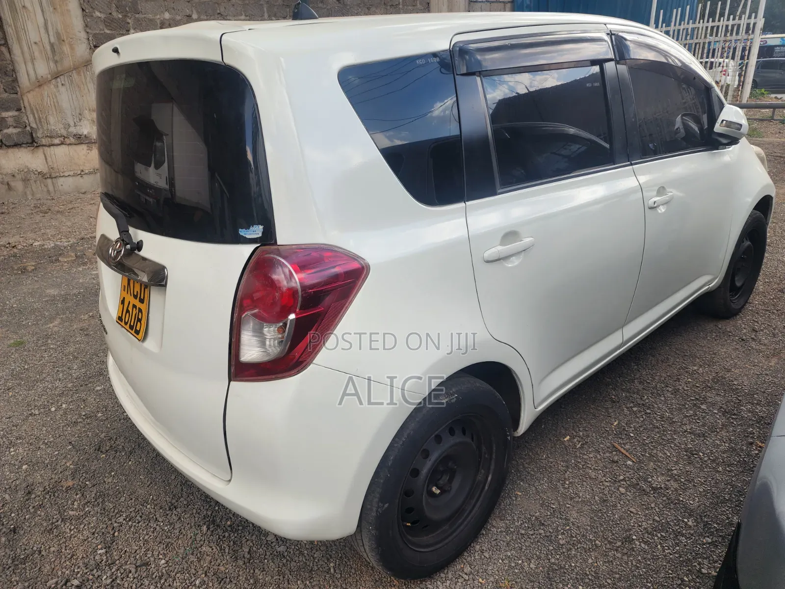 Toyota Ractis 2008 White