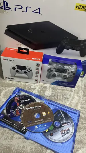 Ps4 Slim + 2 Controllers + 3 Games