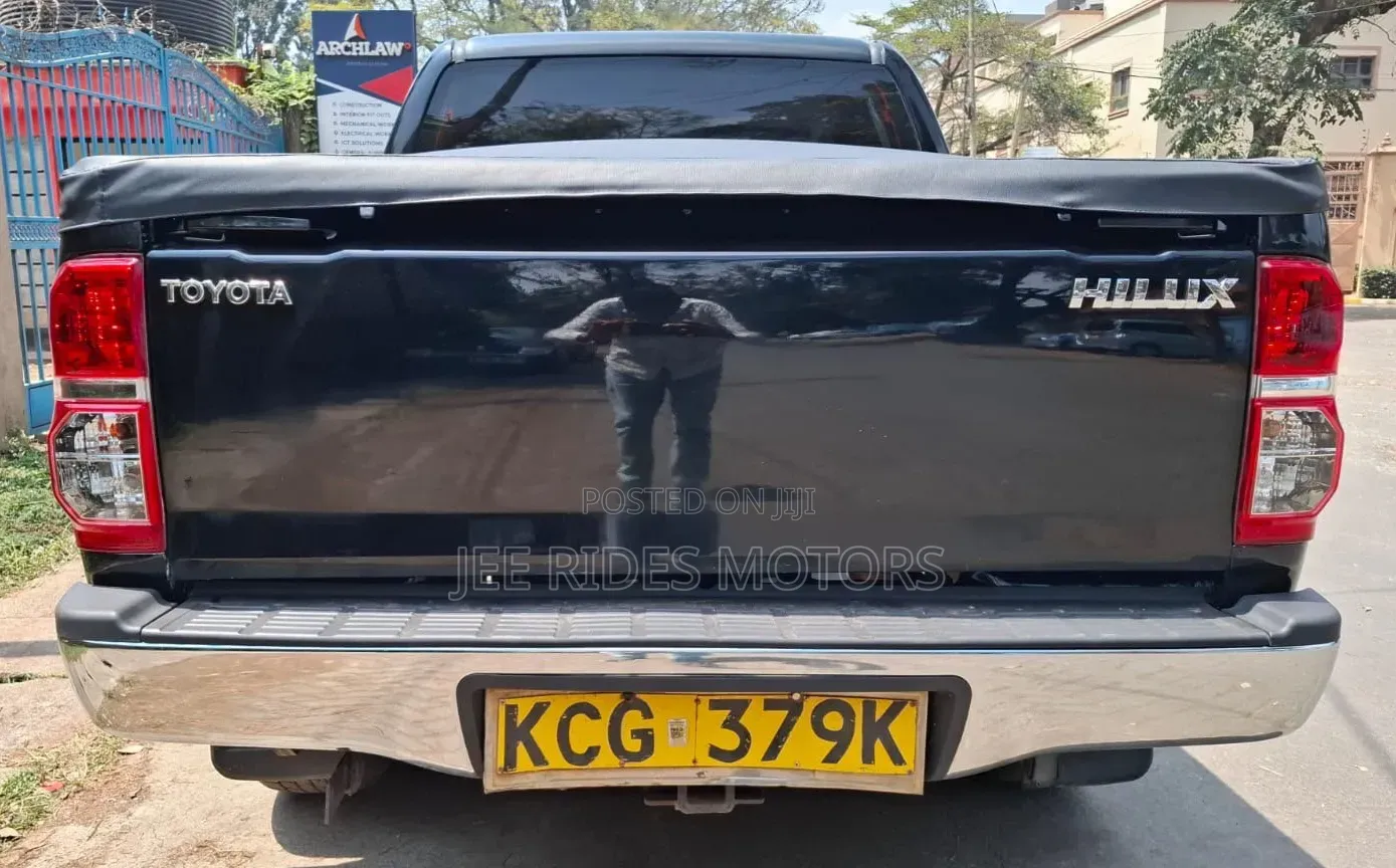 Toyota Hilux 2008 Black