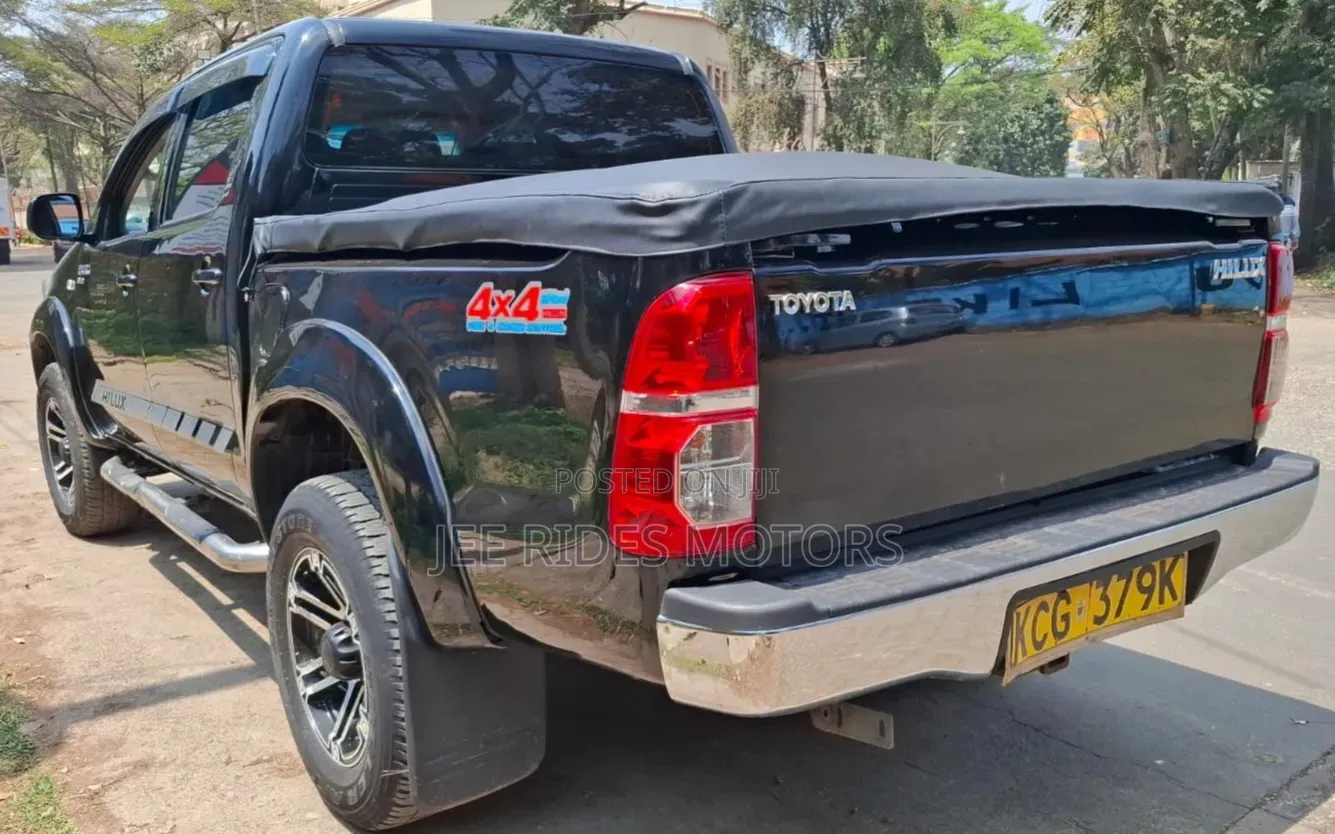 Toyota Hilux 2008 Black
