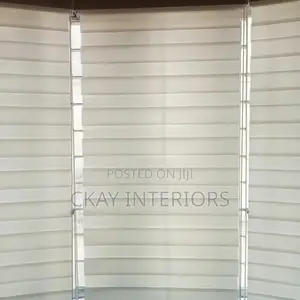 Smart Horizontal Office Blinds for Better Light Management.