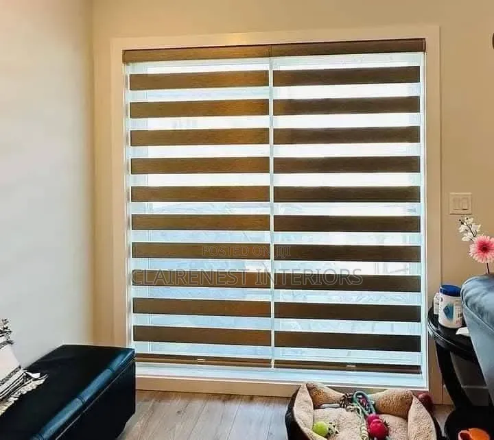 Sleek Window Styling for Modern Companies Horizontal Office Blinds