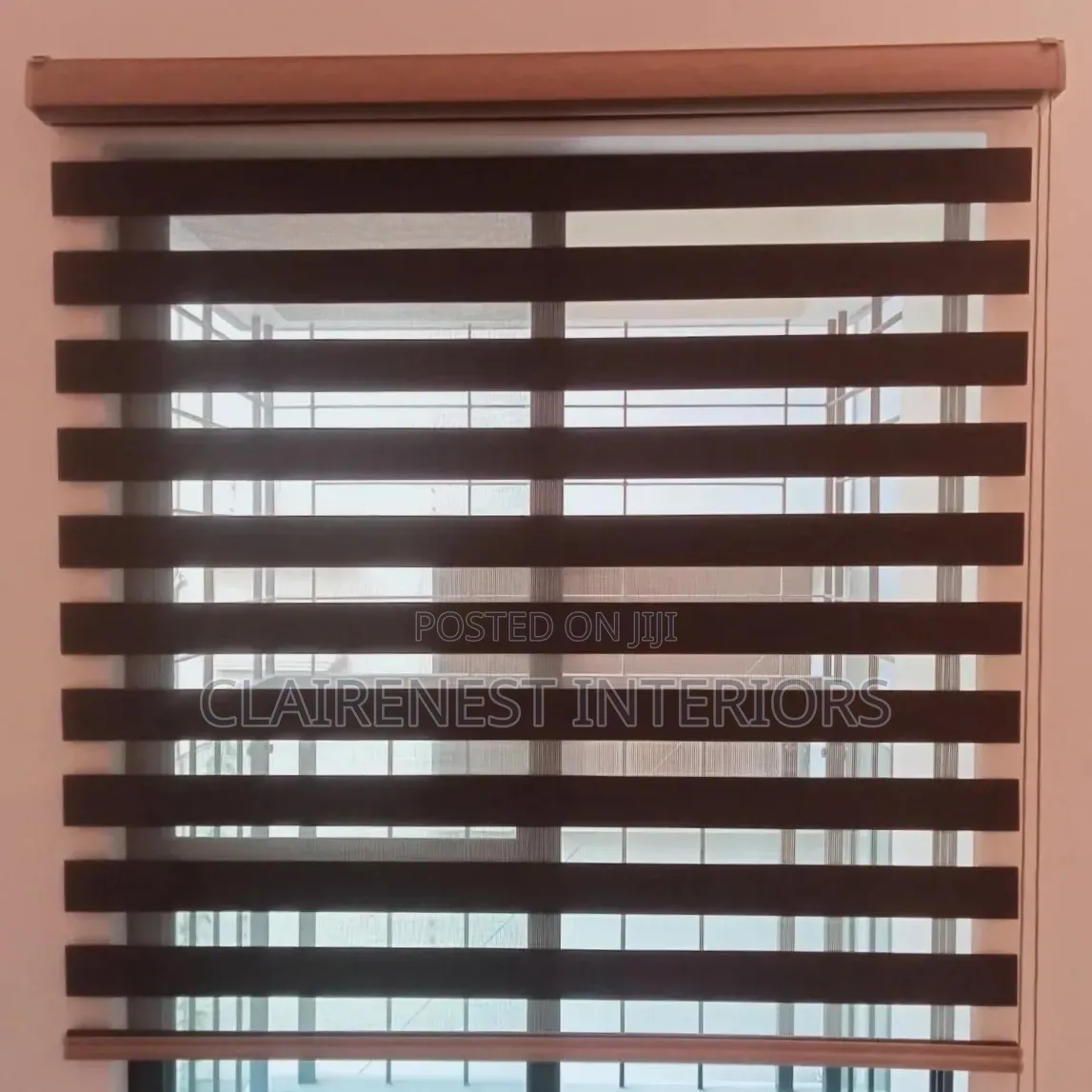 Horizontal Blinds for Comfortable Working Conditions.
