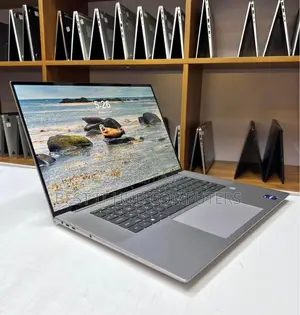Laptop HP ZBook Studio 32GB Intel Core i9 SSD 512GB