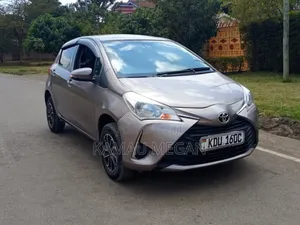 Toyota Vitz 2018 Beige