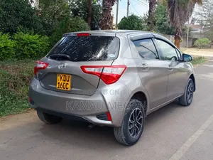 Toyota Vitz 2018 Beige