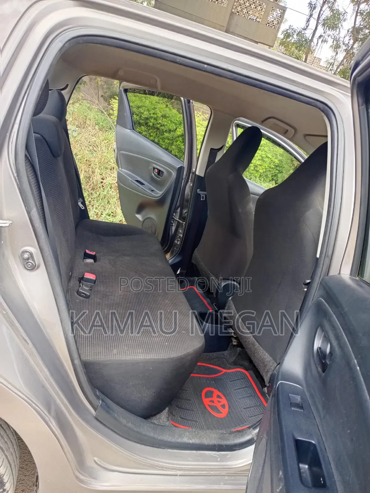 Toyota Vitz 2018 Beige