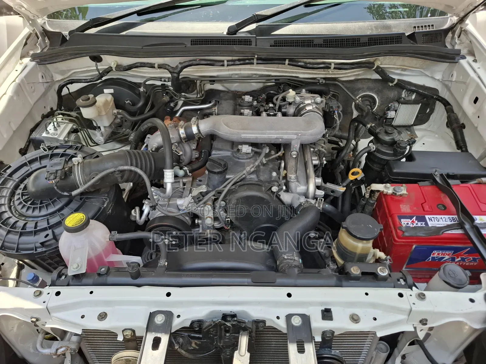 Toyota Hilux 2014 White