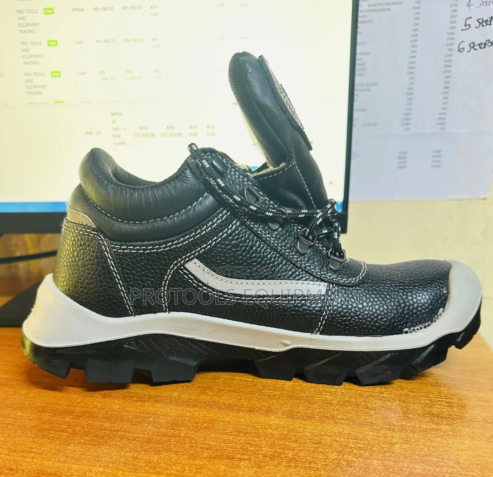 Duma ACE safety shoes