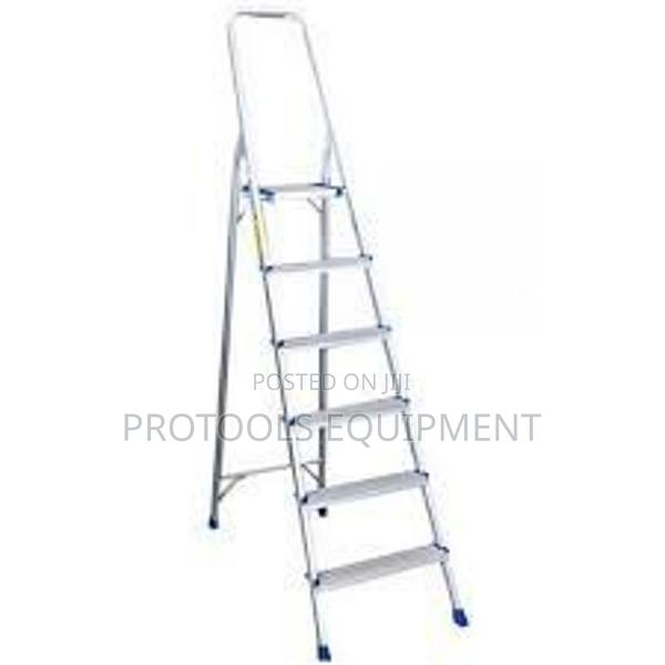 6 step aluminum step ladder - thumbnail 2