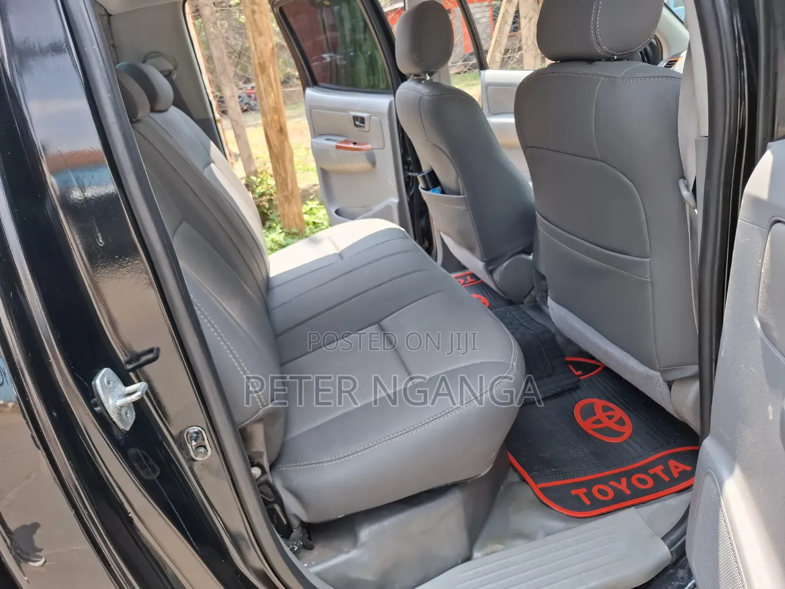 Toyota Hilux 2011 Matt Black