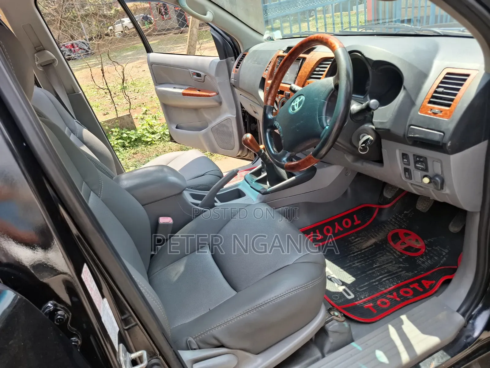 Toyota Hilux 2011 Matt Black