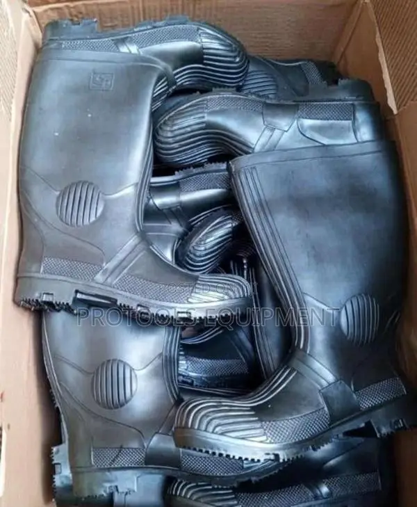 industrial gumboot