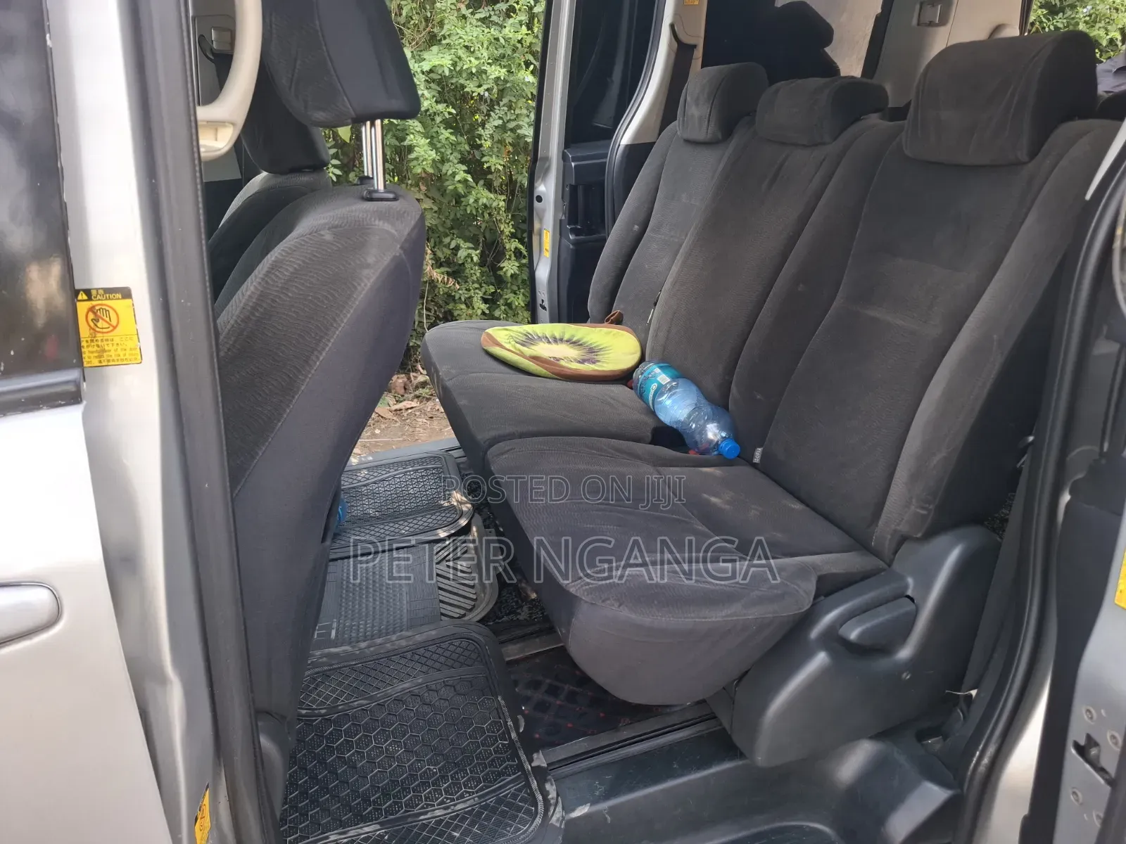 Toyota Voxy 2011 Silver
