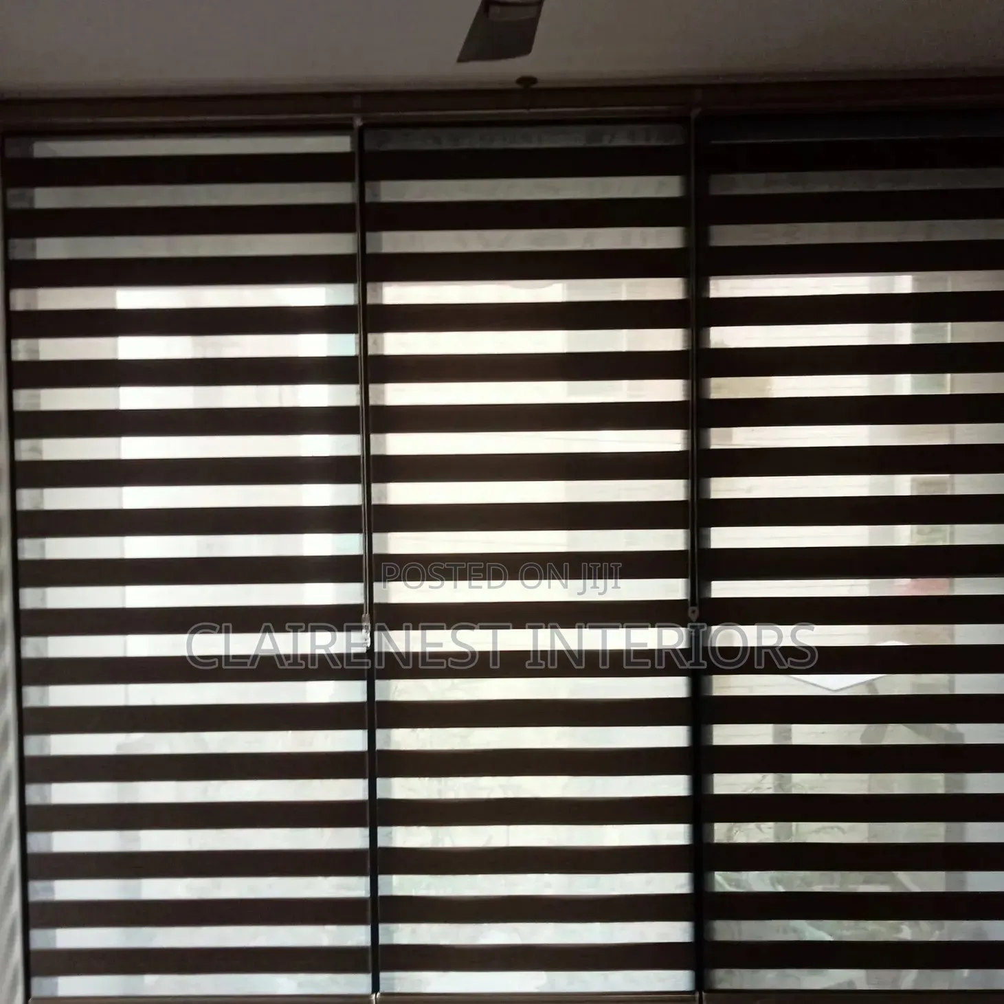 Create Comfortable Shared Spaces Horizontal Office Blinds