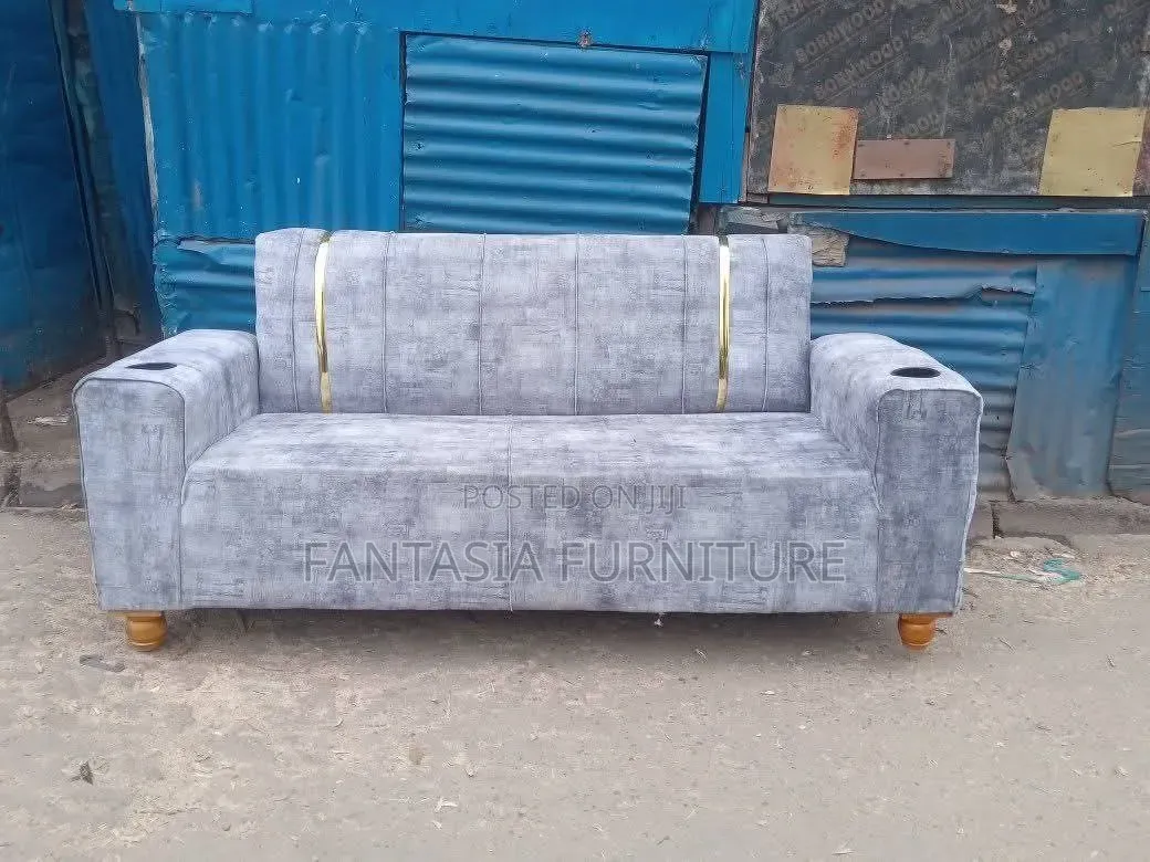 3-Seater Sofa (Grey/Black/White Seats)