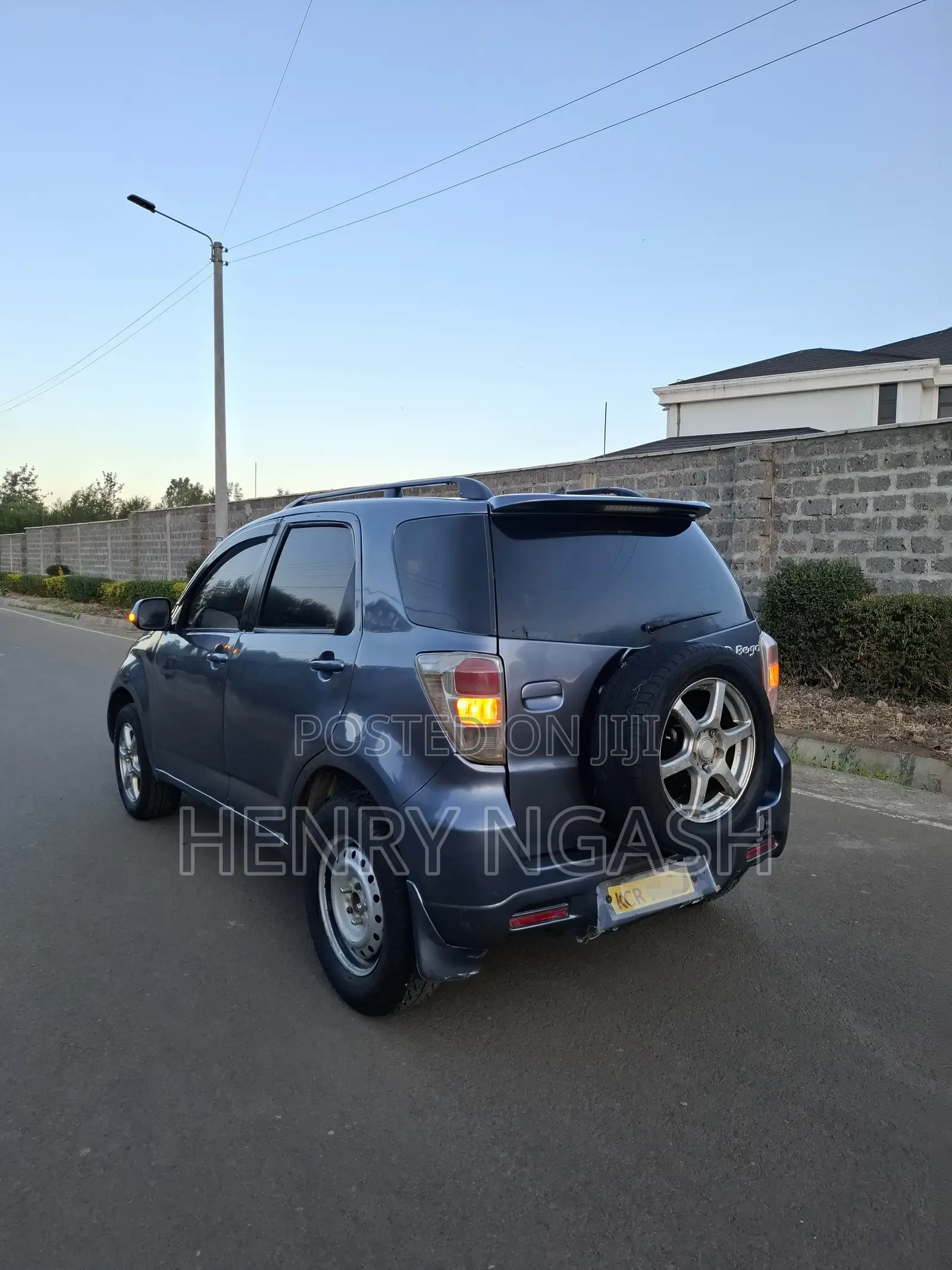Daihatsu Be-go 2011 Blue